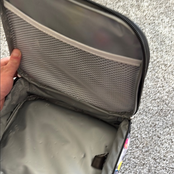 Smiley Face Kids Lunchbox - Black and Yellow - Picture 2 of 4